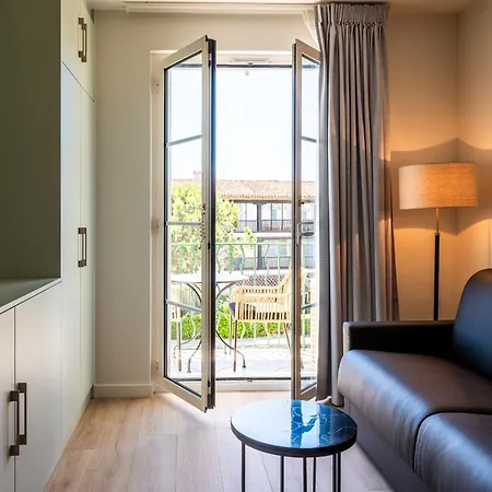 Le Suffren Hotel apartamentowy 4*