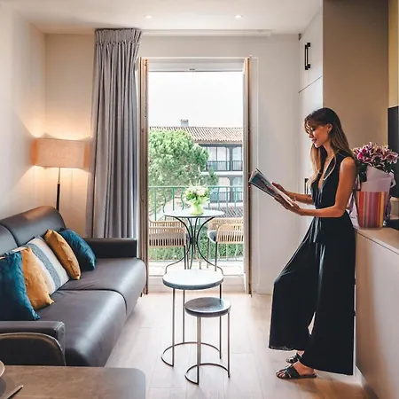 Hotel apartamentowy Le Suffren 4*